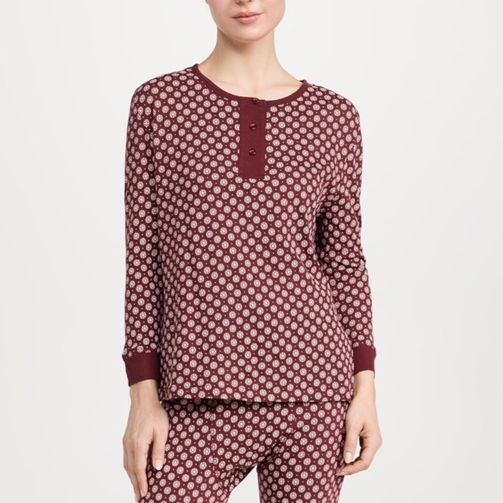 THE GREAT. The Sleep Long John Henley Pajama Top in Maroon Frost Floral 3/Large